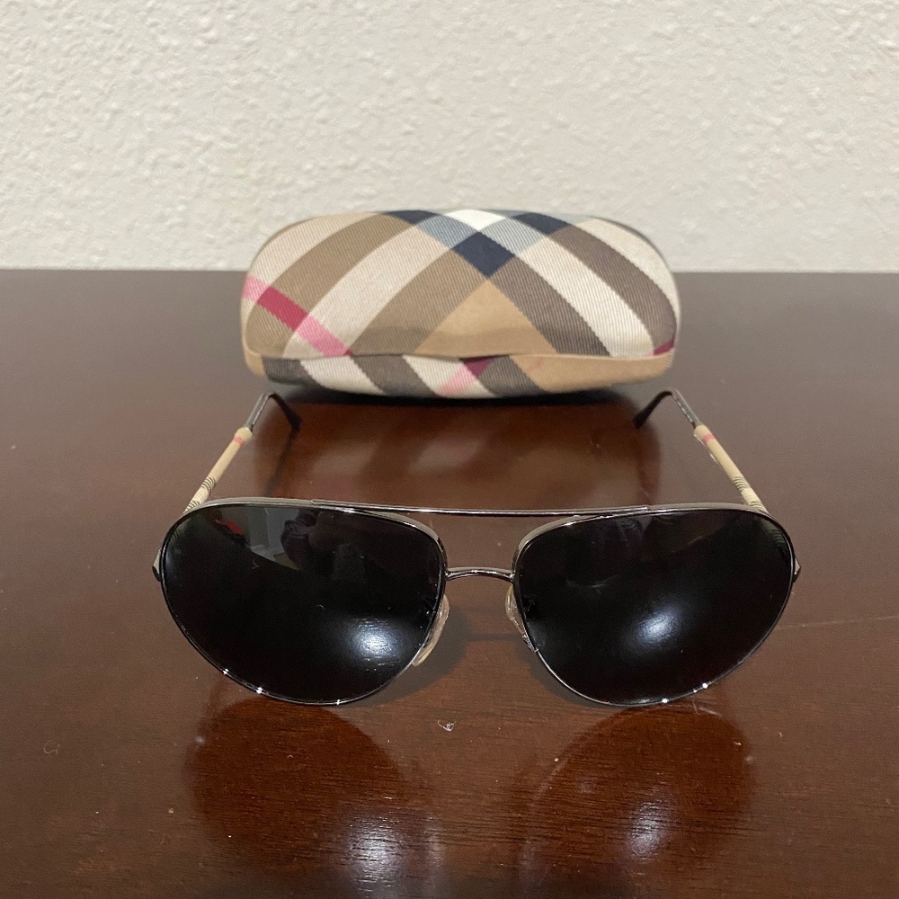Burberry aviators